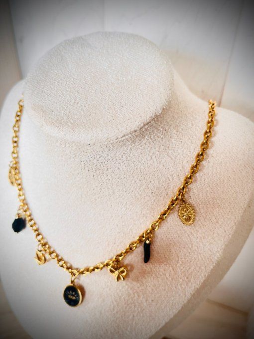 Collier Cassandra